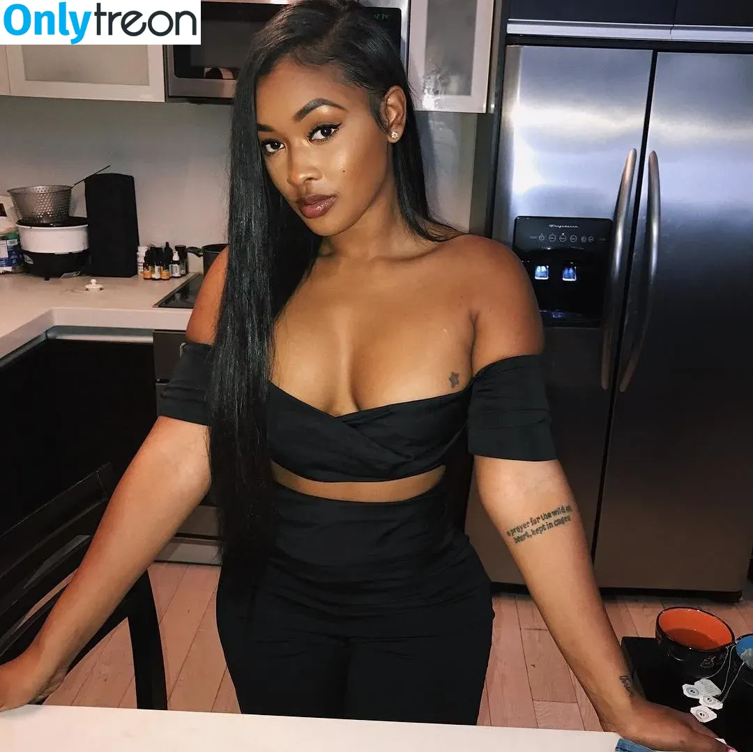 Miracle Watts голая photo #0043 (Miracle Watts)