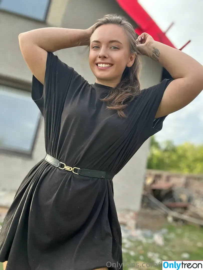 miraclefree голая photo #0010 (compass_31)