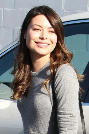 Miranda Cosgrove / MirandaCosgrove / onlyfanssz nude photo #0462