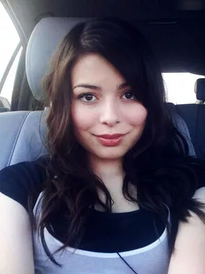 Miranda Cosgrove / MirandaCosgrove / onlyfanssz nude photo #0483