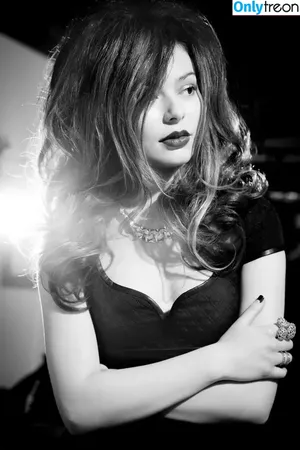 Miranda Cosgrove / MirandaCosgrove nude photo #0633