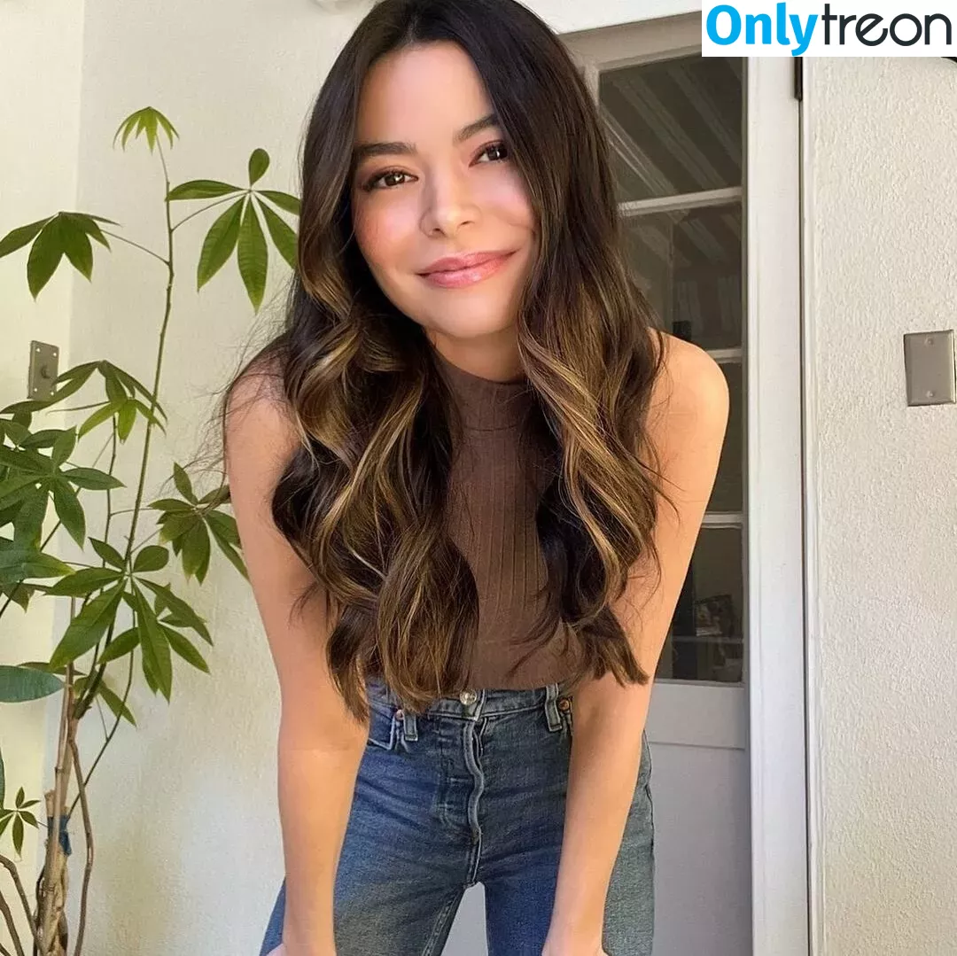 Miranda Cosgrove nude photo #0419 (MirandaCosgrove / onlyfanssz)