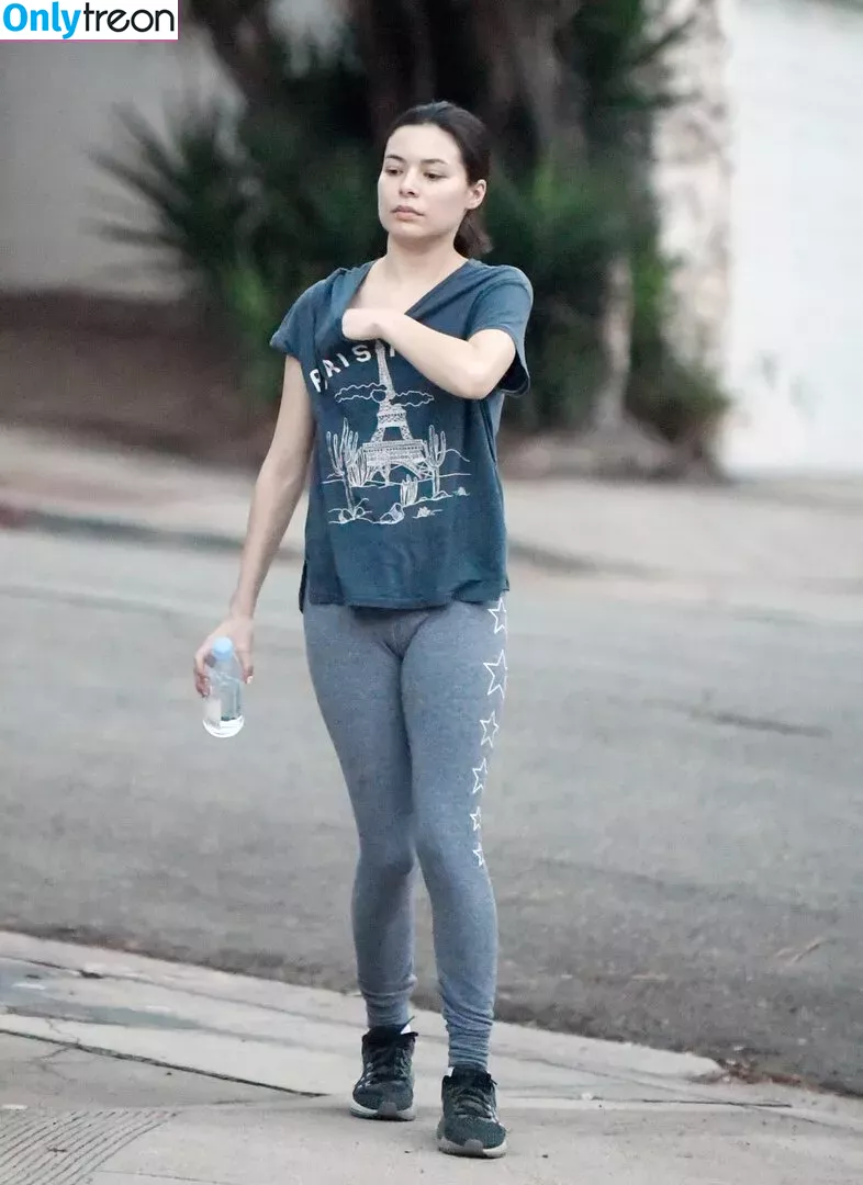 Miranda Cosgrove nude photo #0552 (MirandaCosgrove / onlyfanssz)