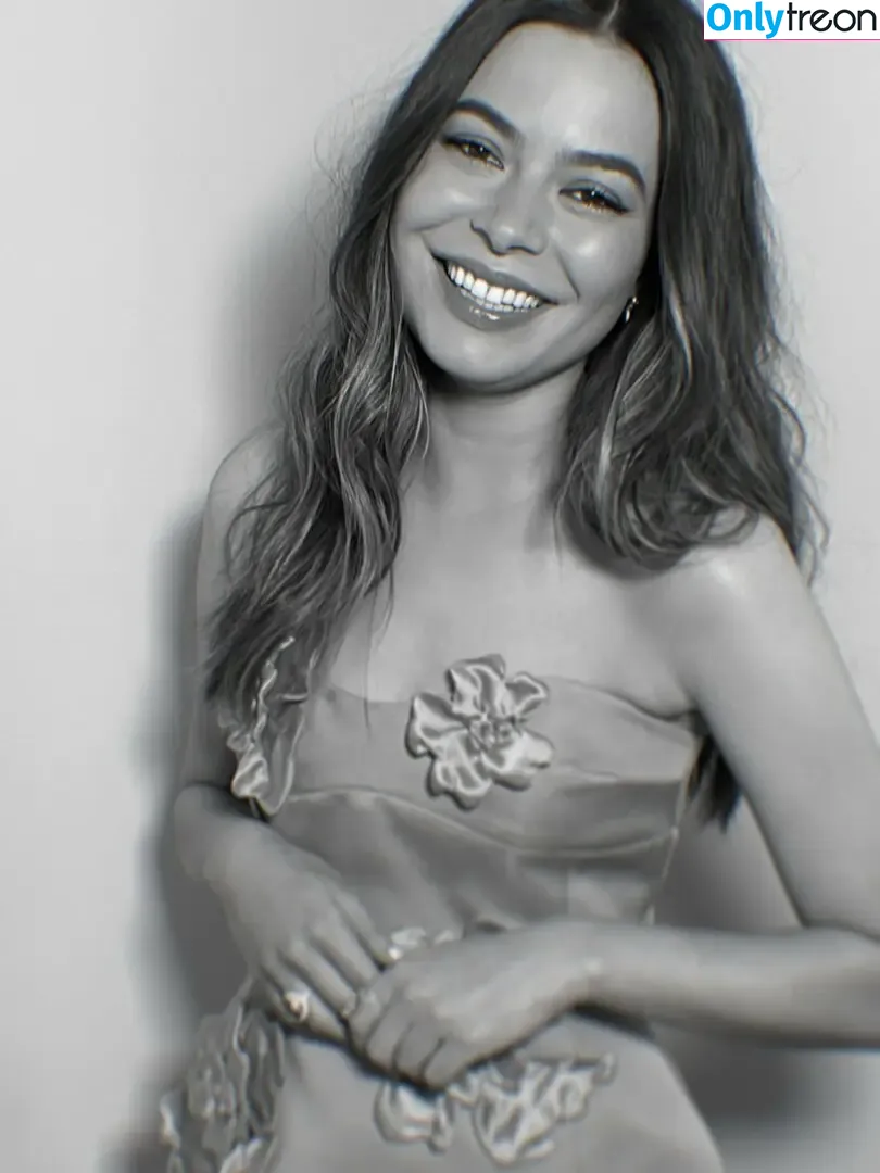 Miranda Cosgrove nude photo #0740 (MirandaCosgrove / onlyfanssz)