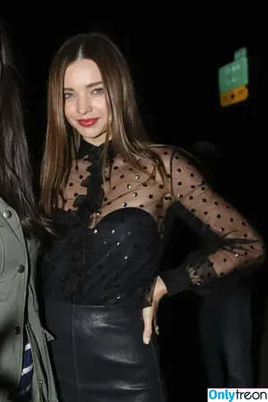 Miranda Kerr / mirandakerr / tsmirandakerr nude photo #0656
