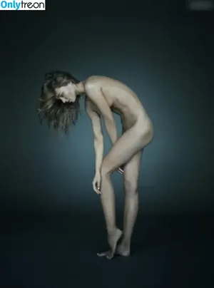 Miranda Kerr / mirandakerr / tsmirandakerr nude photo #0677