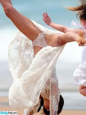 Miranda Kerr / mirandakerr / tsmirandakerr nude photo #0720