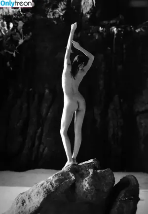 Miranda Kerr / mirandakerr / tsmirandakerr nude photo #0730