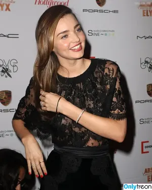 Miranda Kerr / mirandakerr / tsmirandakerr nude photo #0752