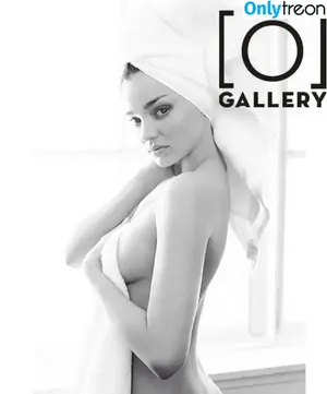 Miranda Kerr / mirandakerr / tsmirandakerr nude photo #0947