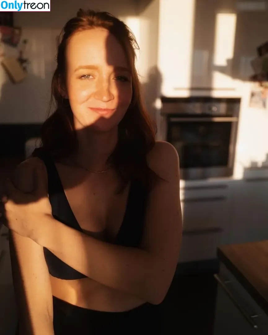 Mirella Precek nude photo #0004 (mirellativegal)
