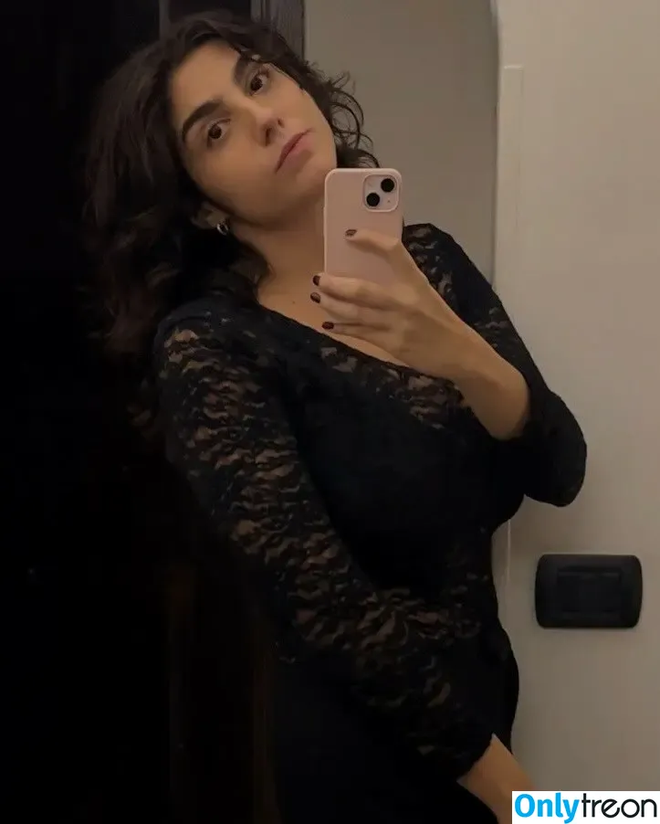 Miriana Di Fazio голая photo #0006 (cecinestpasmiri)