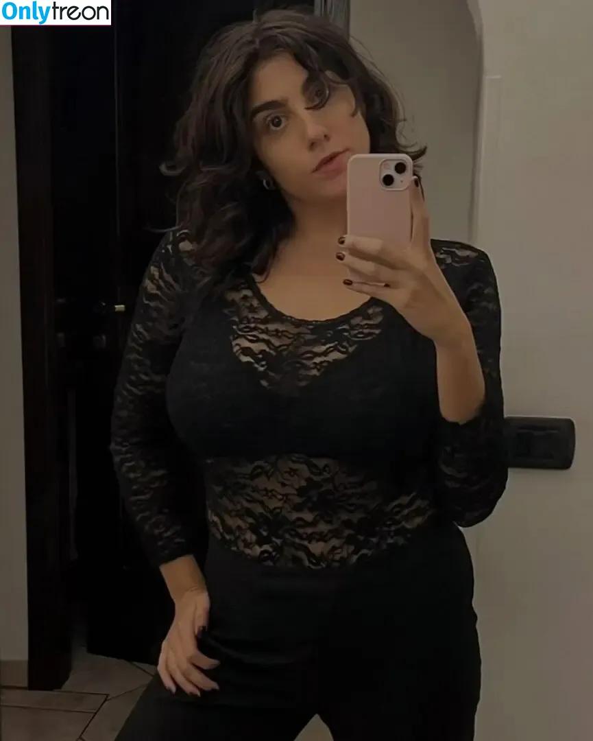 Miriana Di Fazio nude photo #0007 (cecinestpasmiri)