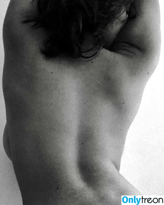 Miriana Di Fazio голая photo #0012 (cecinestpasmiri)