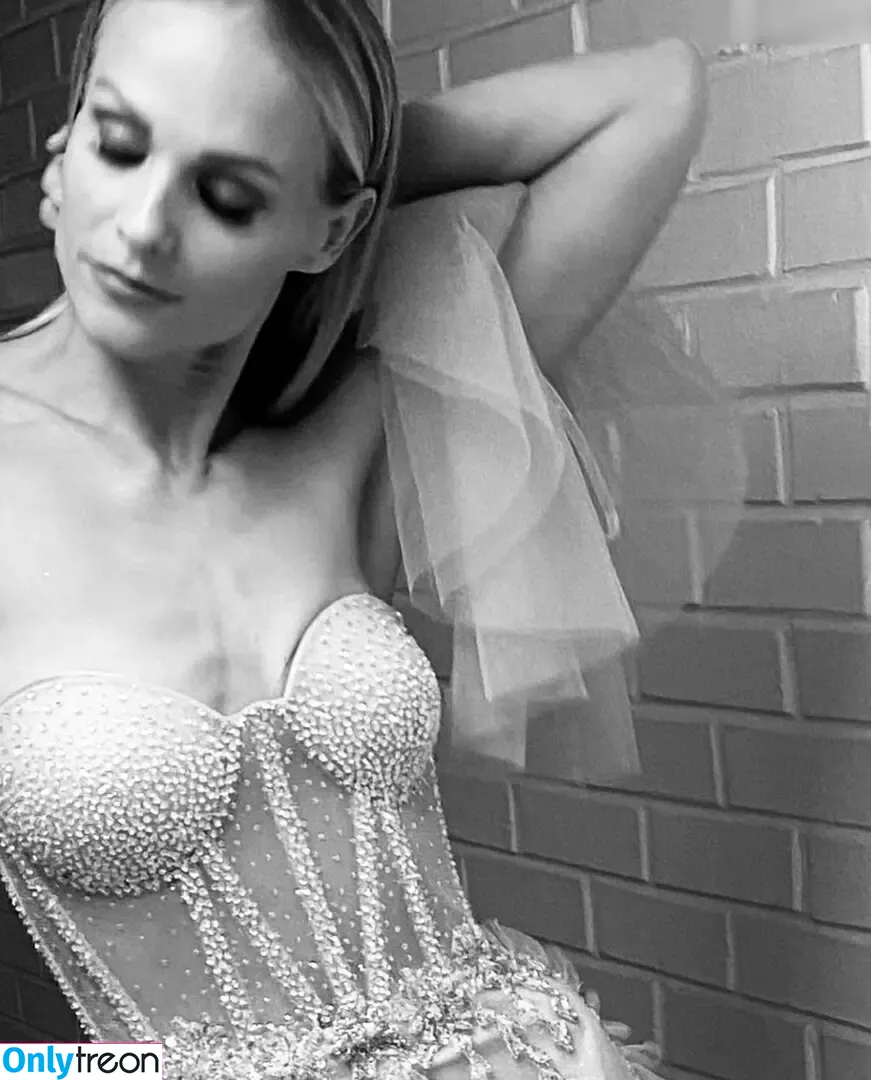 Mirjam Weichselbraun голая photo #0076 (mirjam.weichselbraun_official)