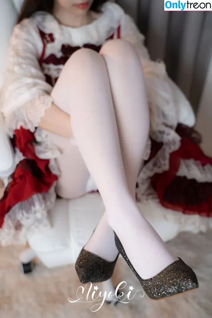 Misaki Suzuki голая photo #0087 (Miyoki / m1yok1h1me / 软趴在床单上 / 铃木美笑)