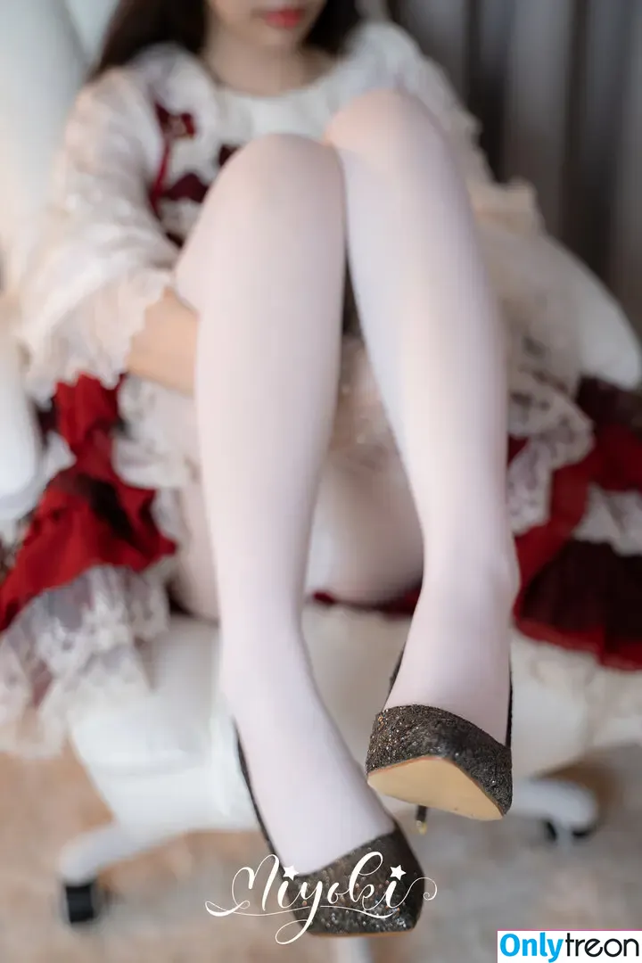 Misaki Suzuki голая photo #0088 (Miyoki / m1yok1h1me / 软趴在床单上 / 铃木美笑)