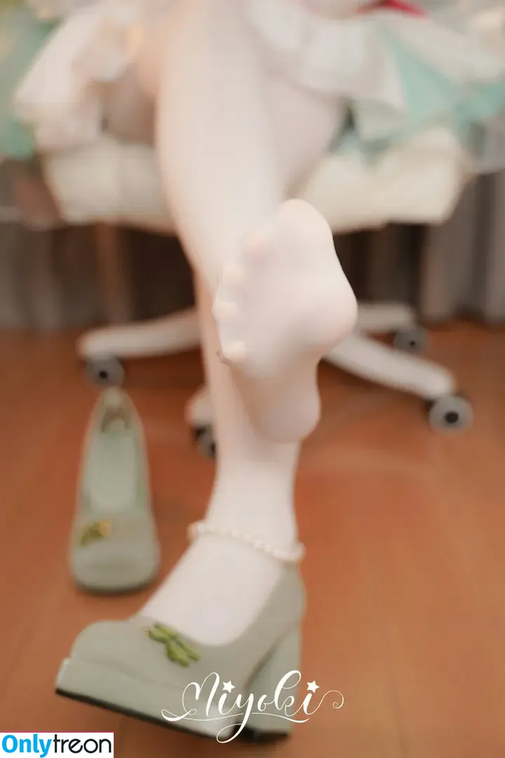 Misaki Suzuki голая photo #0123 (Miyoki / m1yok1h1me / 软趴在床单上 / 铃木美笑)