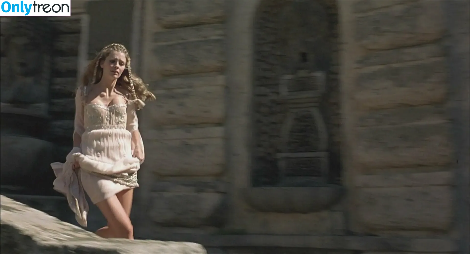 Mischa Barton nude photo #0248 (mischabarton)