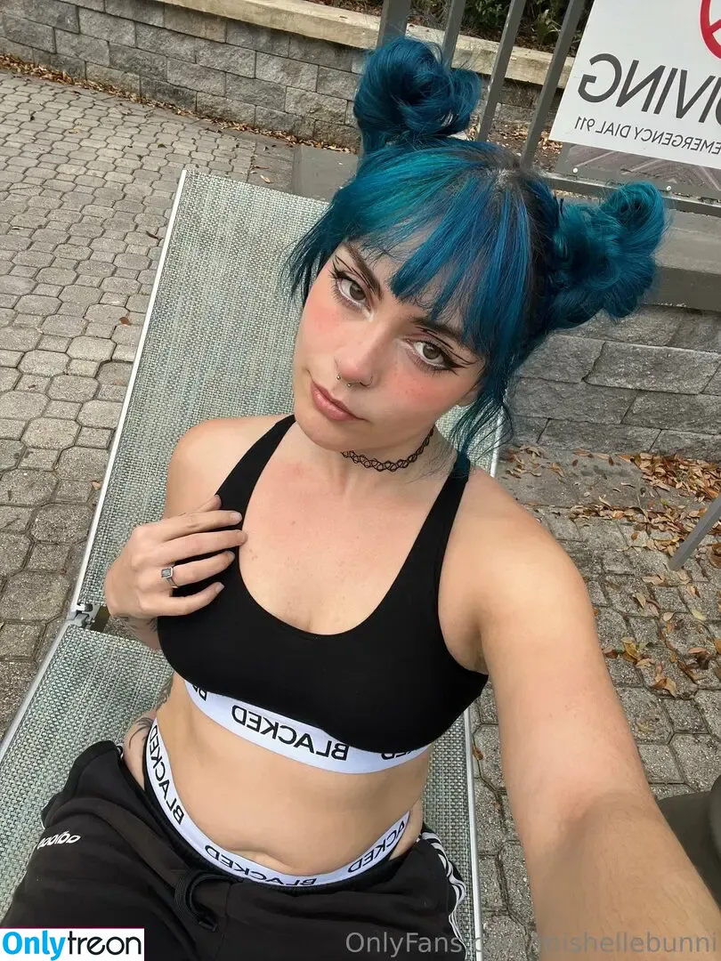 mishellebunni nude photo #0045 (mishellbanduni)