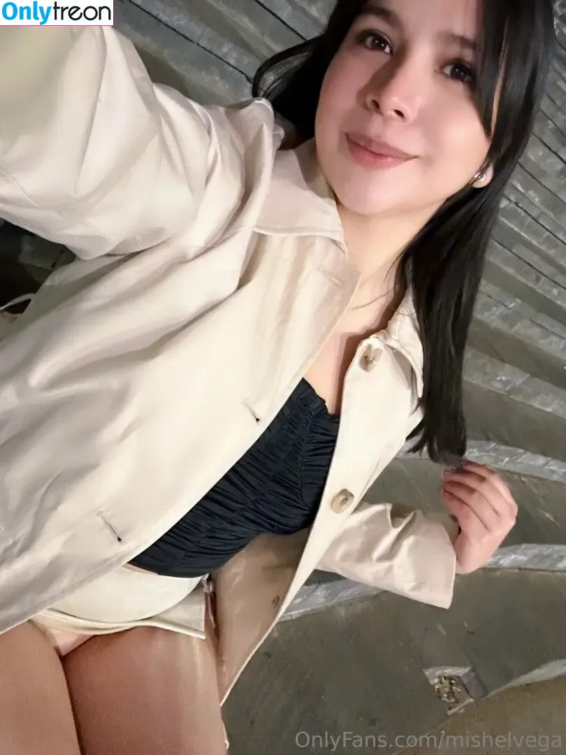 mishelvega nude photo #0004 (mishelvega23)