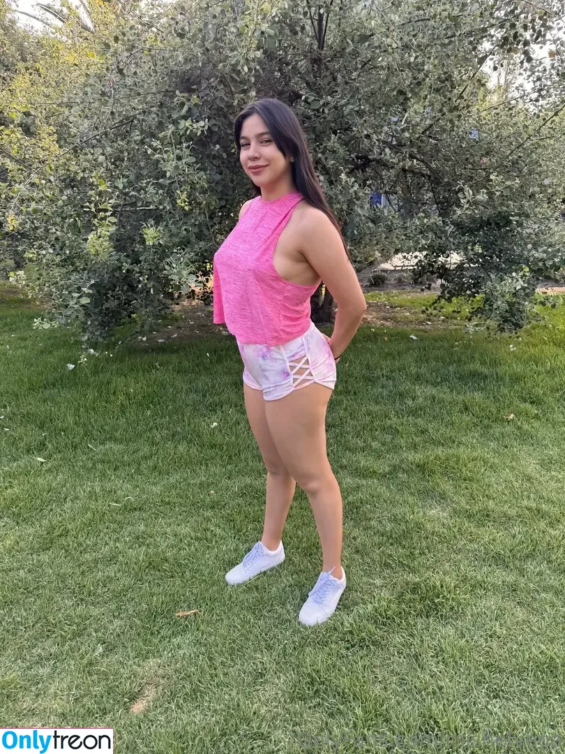 mishelvega голая photo #0046 (mishelvega23)
