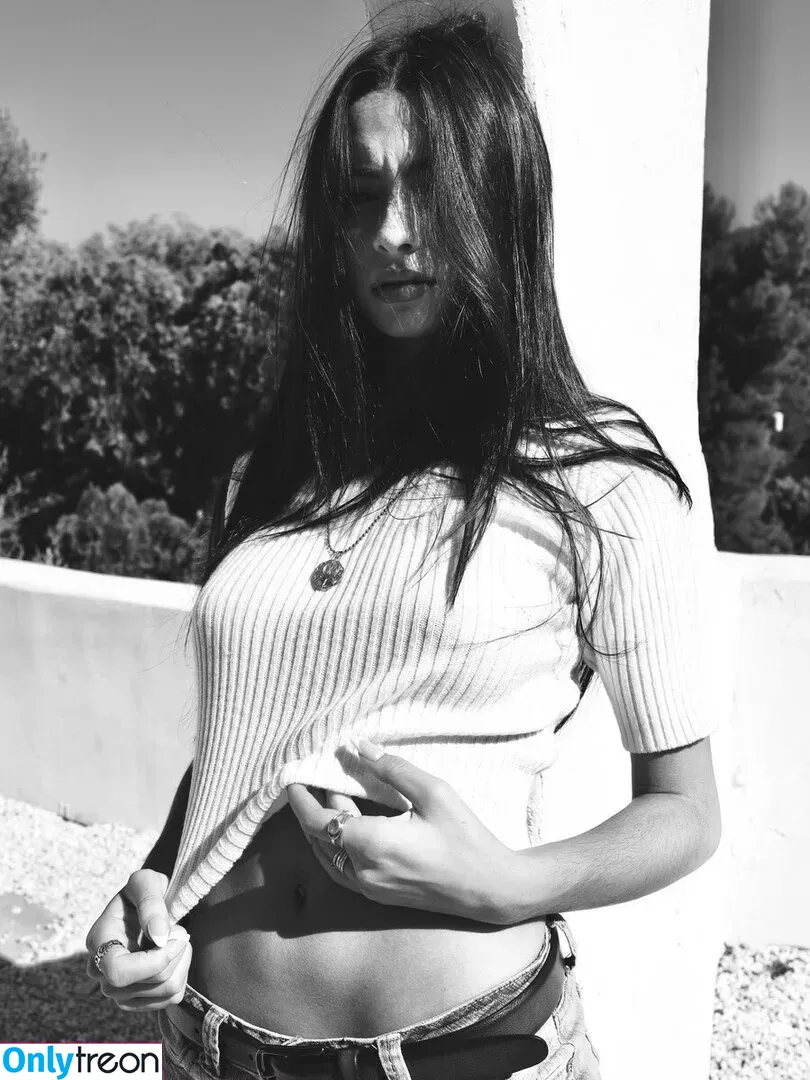 Mishka Chantal Silva nude photo #0203 (mishkasilva)