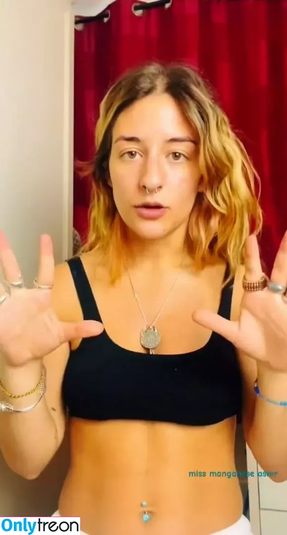 Miss Manganese ASMR nude photo #0053 (SaraManganeseASMR / saramangaasmr)
