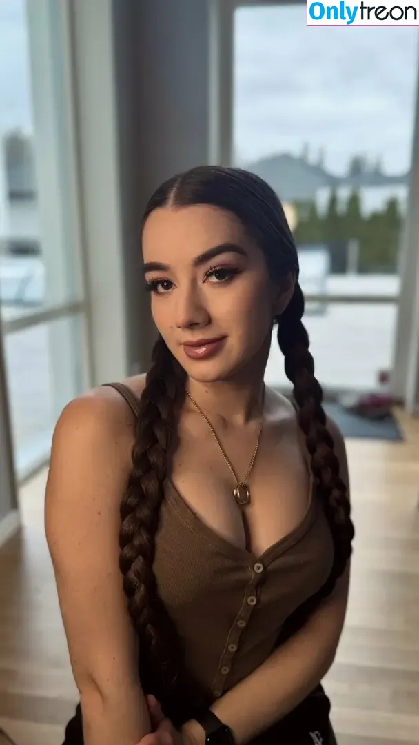 Miss Mikkaa nude photo #0022 (mikkka / missmikkaa)