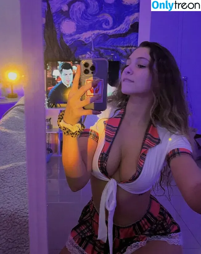 Miss.x.bee nude photo #0170 (miss.xbee / misssxbee)