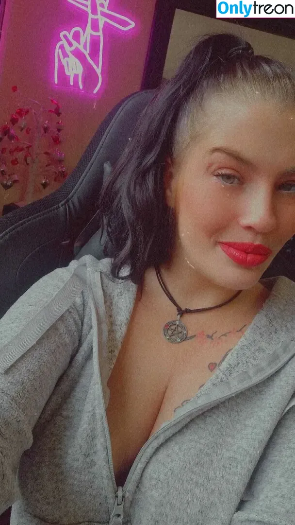 MissBabyDoll89x nude photo #0010 (babydollfetish)
