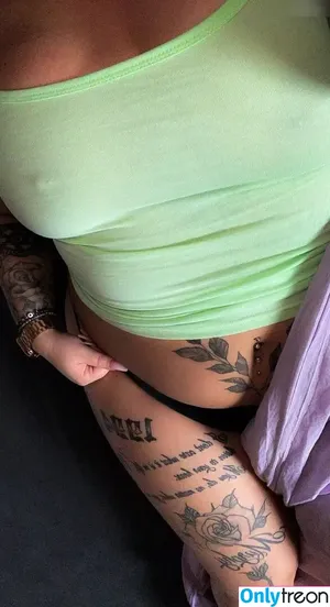  nude photo #0002