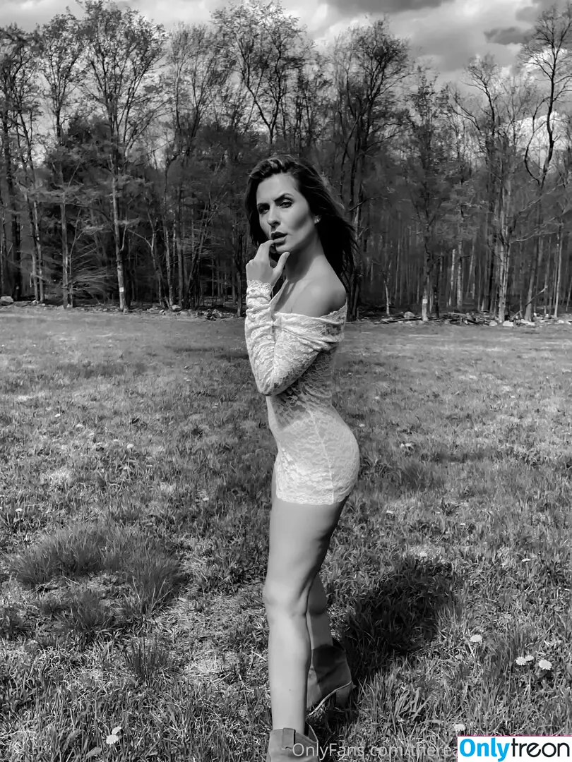 missdannigibson nude photo #0030 (msdannigibson)