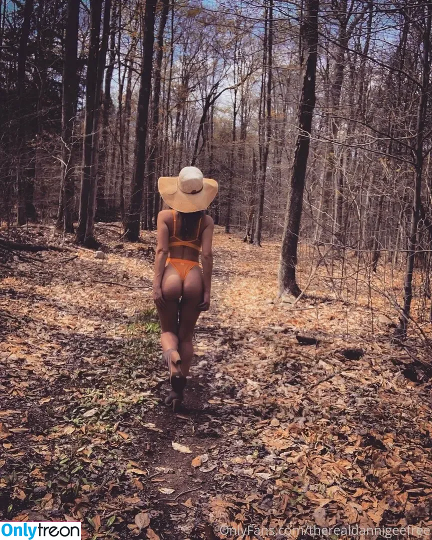 missdannigibson голая photo #0048 (msdannigibson)