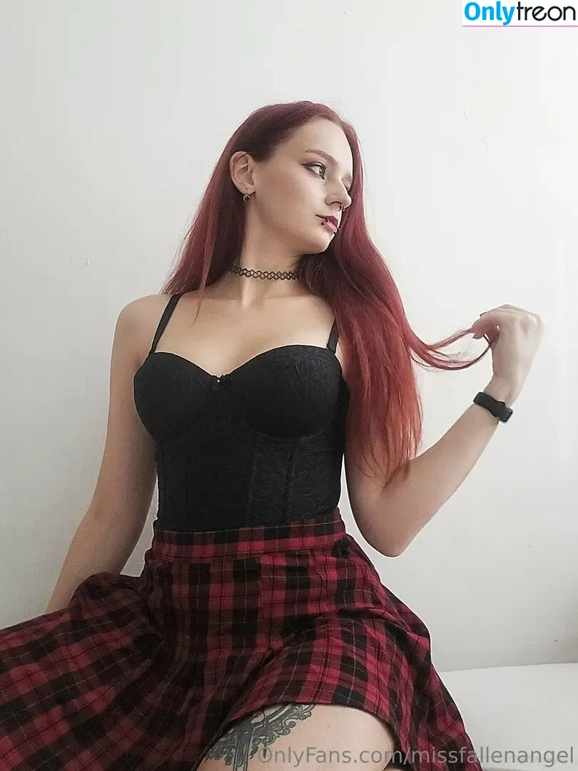 missfallenangel голая photo #0010 (missfallenangel)