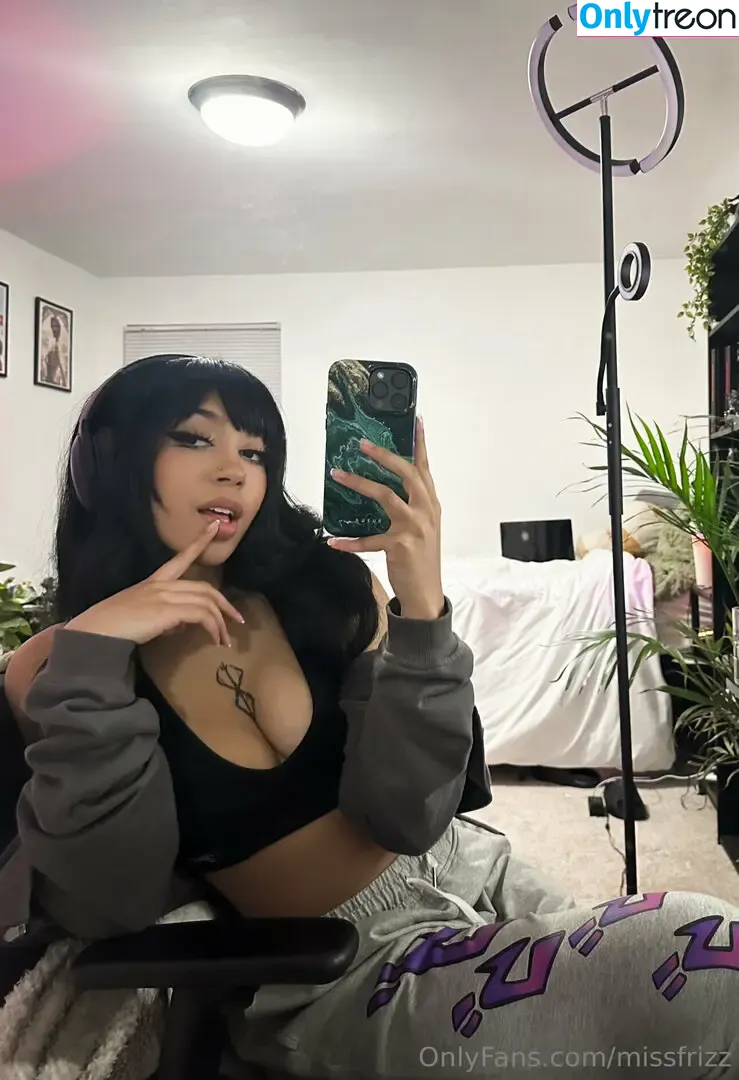 missfrizz голая photo #0003 (missfrizz)