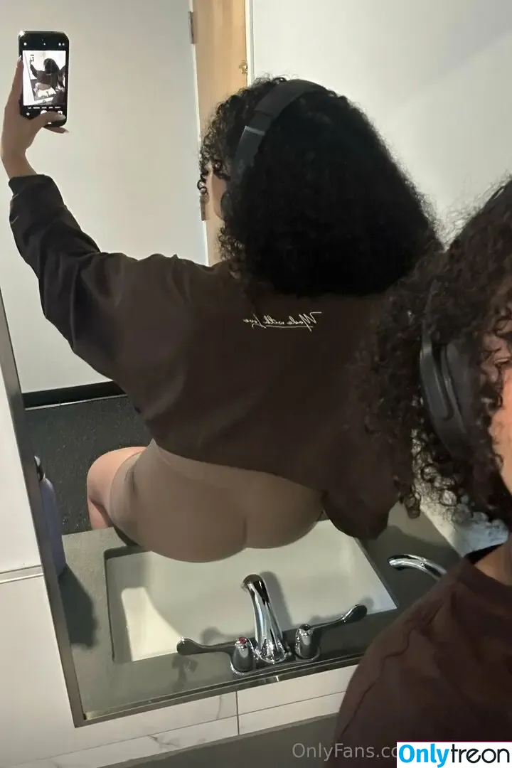 missfrizz nude photo #0077 (missfrizz)