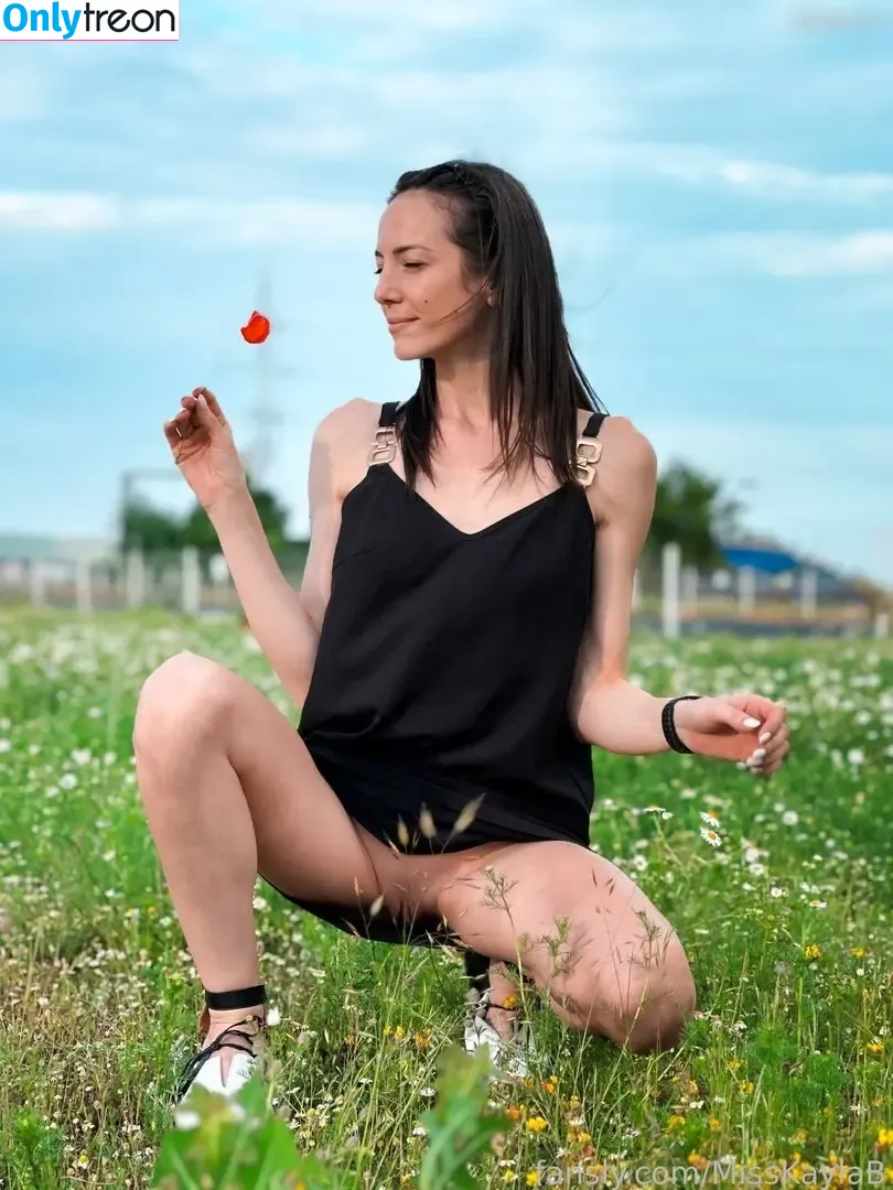 MissKaylaB nude photo #1686 (MissKaylaB)