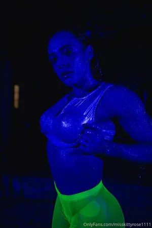 misskittyrose1111 / alyssa rose / alyssarose_fit / alyssarose_vision фото голая #0001