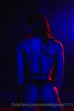 misskittyrose1111 / alyssa rose / alyssarose_fit / alyssarose_vision фото голая #0027