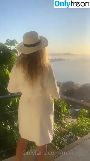 Misslila21 / reels nude photo #0315