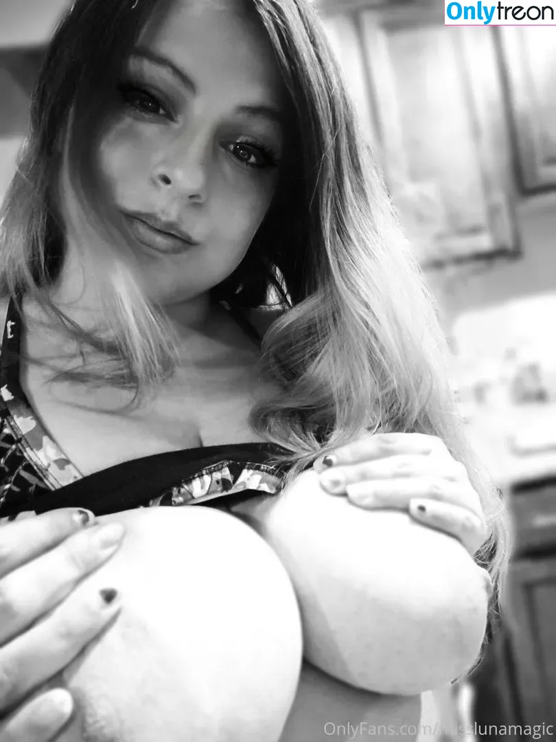 misslunamagic nude photo #0071 (miss_lunamagic)