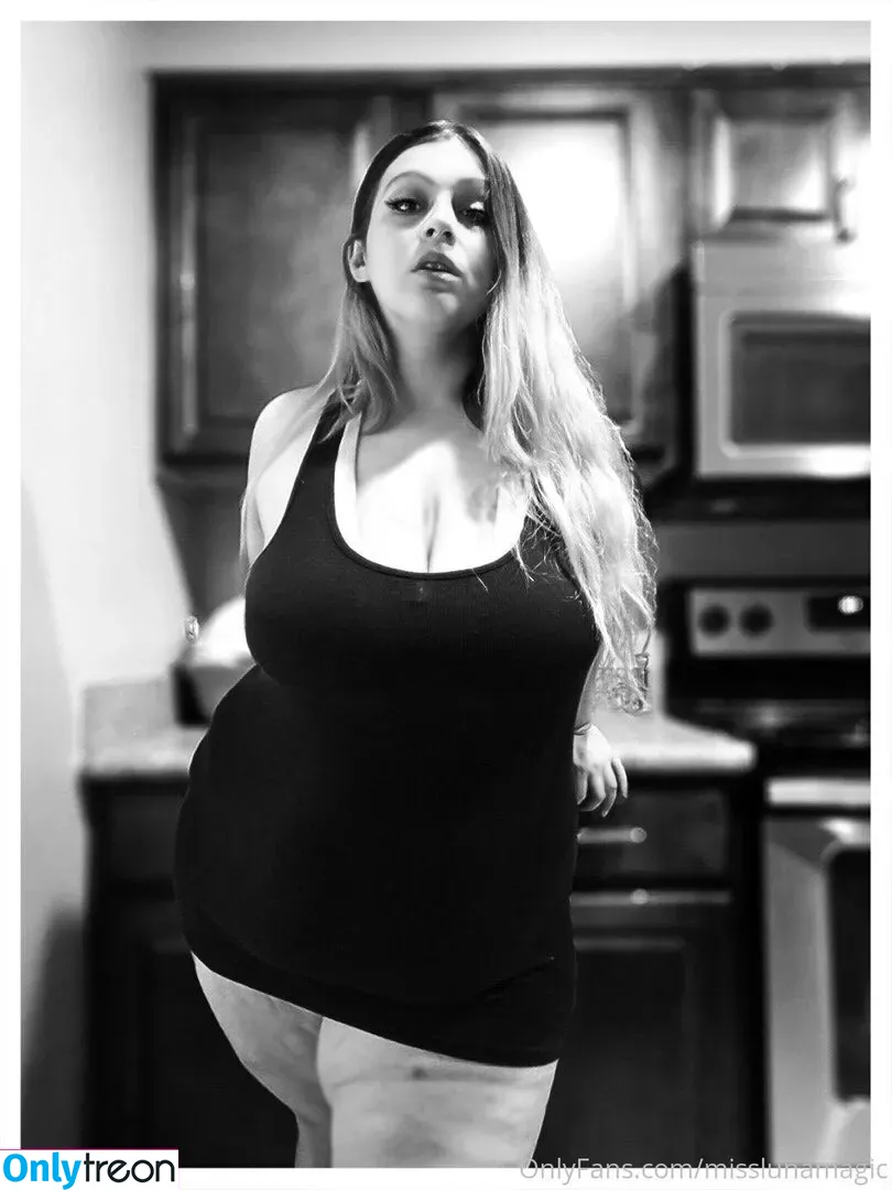 misslunamagic nude photo #0099 (miss_lunamagic)