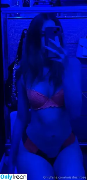Misslushrose / brittney-bush / lilmissross / misslushrose222 nude photo #0193