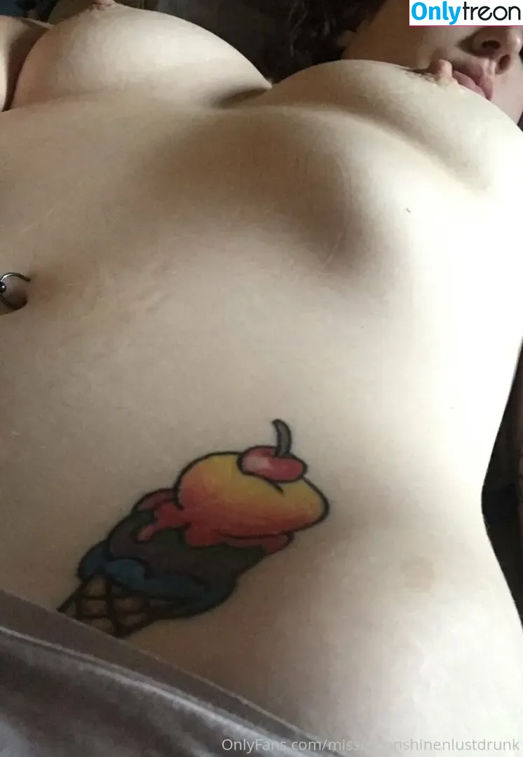 missmoonshineld nude photo #0016 (missmoonshinecollections)