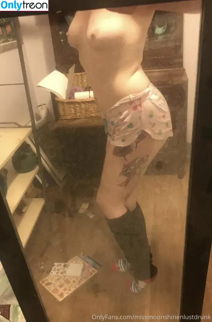 missmoonshineld nude photo #0024 (missmoonshinecollections)