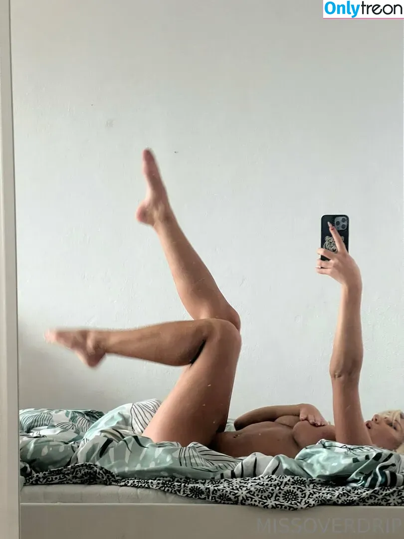 missoverdrip голая photo #0019 (missoverdrip)