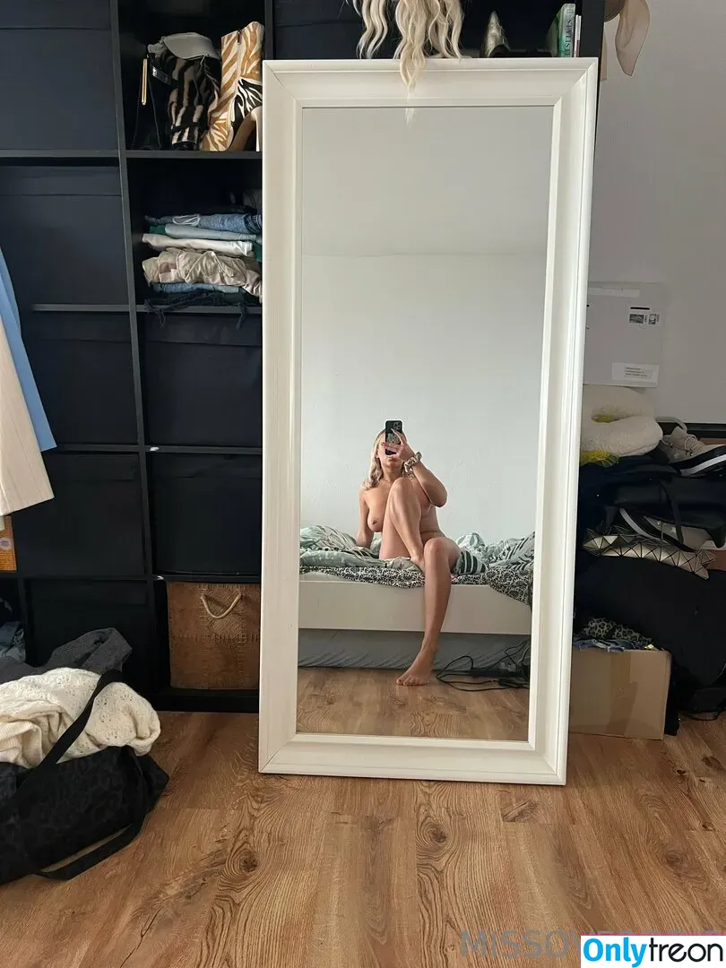 missoverdrip голая photo #0021 (missoverdrip)