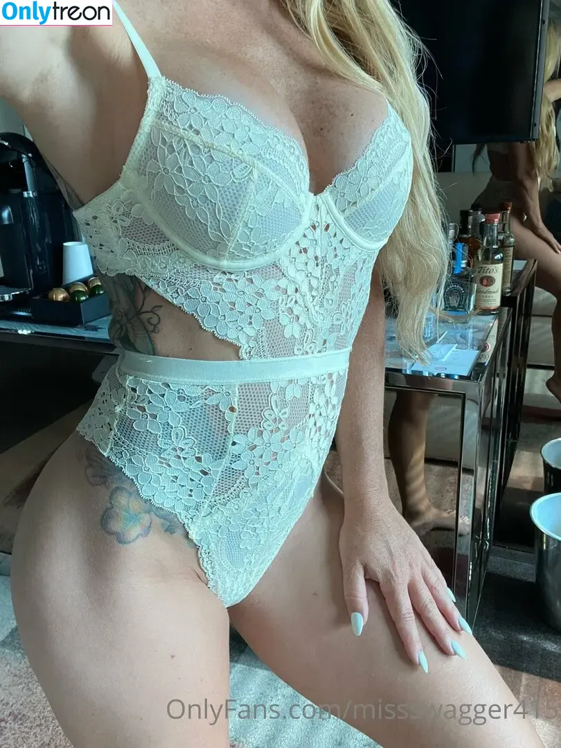 missswaggerfree nude photo #0031 (miss.swagger_xo)