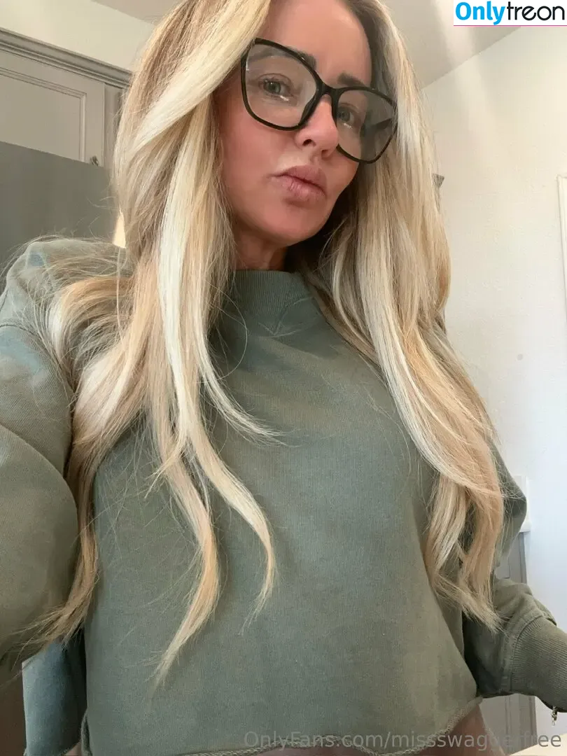 missswaggerfree nude photo #0115 (miss.swagger_xo)